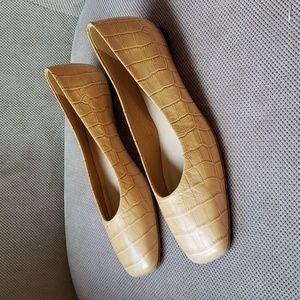 Everlane Square Toe Flat nwot